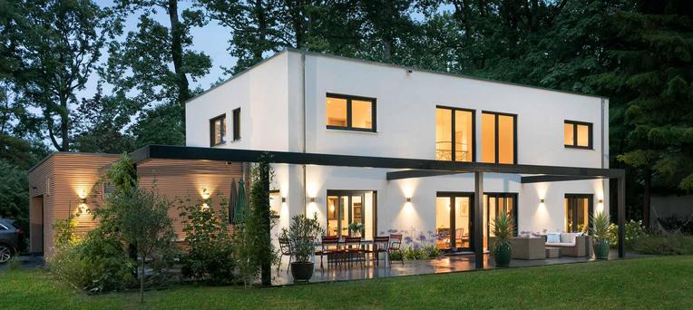 Moderne Villa von SchwörerHaus 